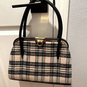 Retro hand bag